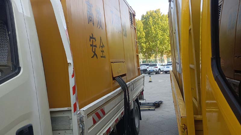 四会如何判断柴油发电机组和UPS电源的切换时间是否符合要求？